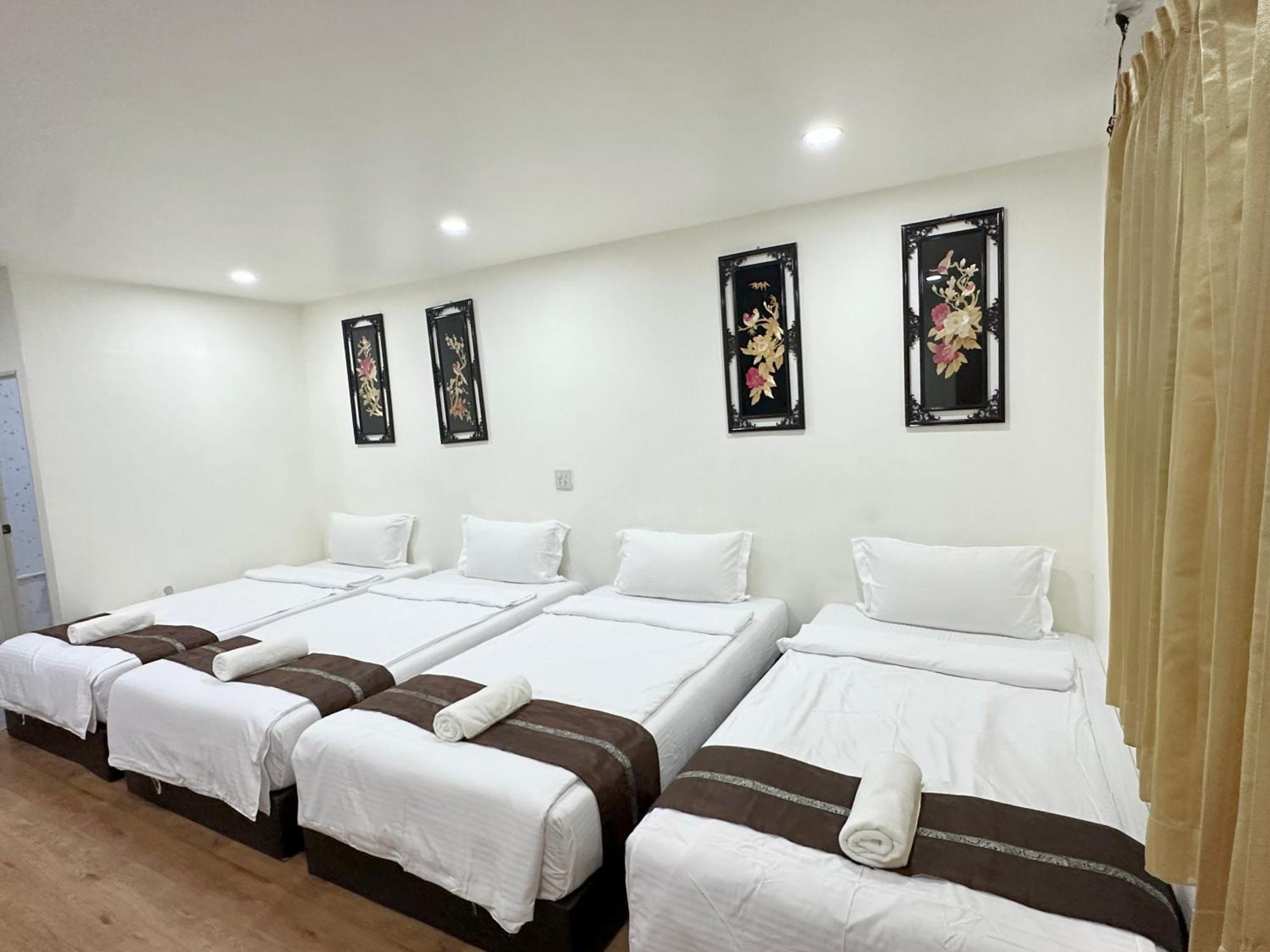 Longzhu Guesthouse Bangkok Exterior photo