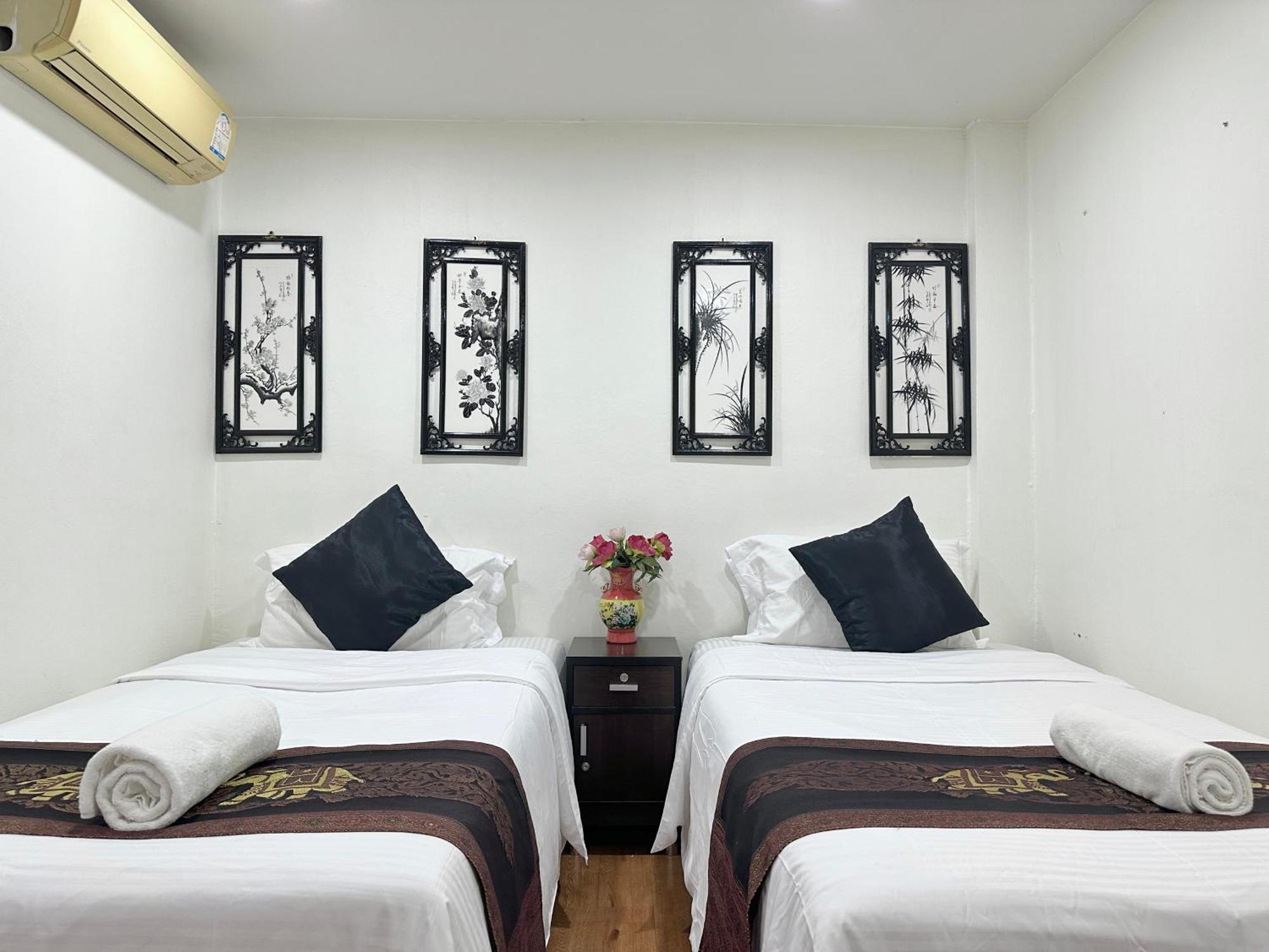 Longzhu Guesthouse Bangkok Exterior photo