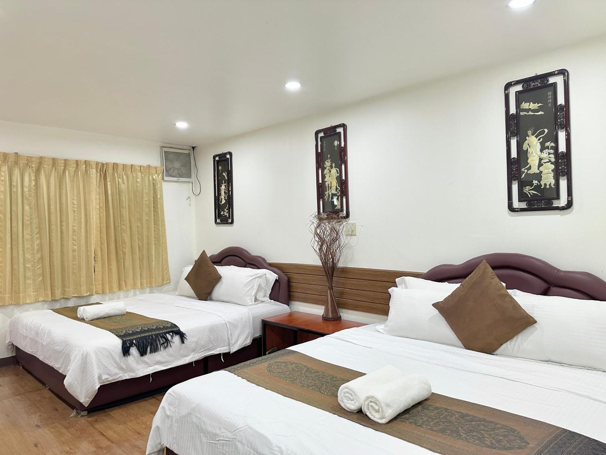 Longzhu Guesthouse Bangkok Exterior photo